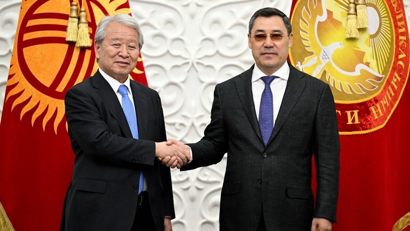 President of Kyrgyzstan, Sadyr Japarov with the head of the Japan International Cooperation Agency (JICA), Akihiko Tanaka